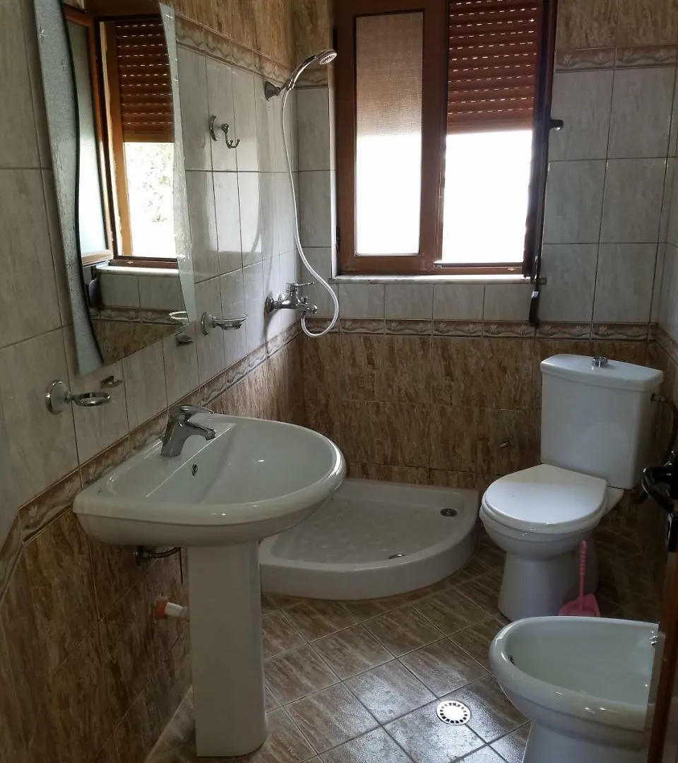 Vila Genos Lungomare Aparthotel Vlore Albania