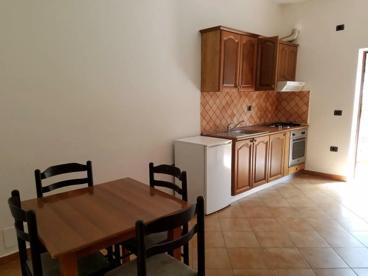 Vila Genos Lungomare Aparthotel Vlore