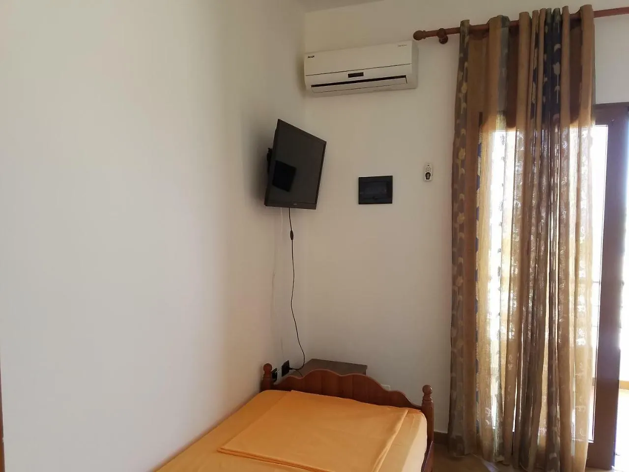 Vila Genos Lungomare Aparthotel Vlore
